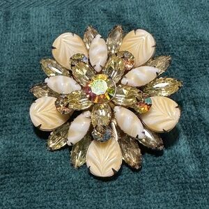 Vintage Floral Brooch with Cream and Gold Accents